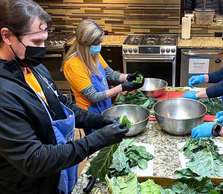 Team salad prep